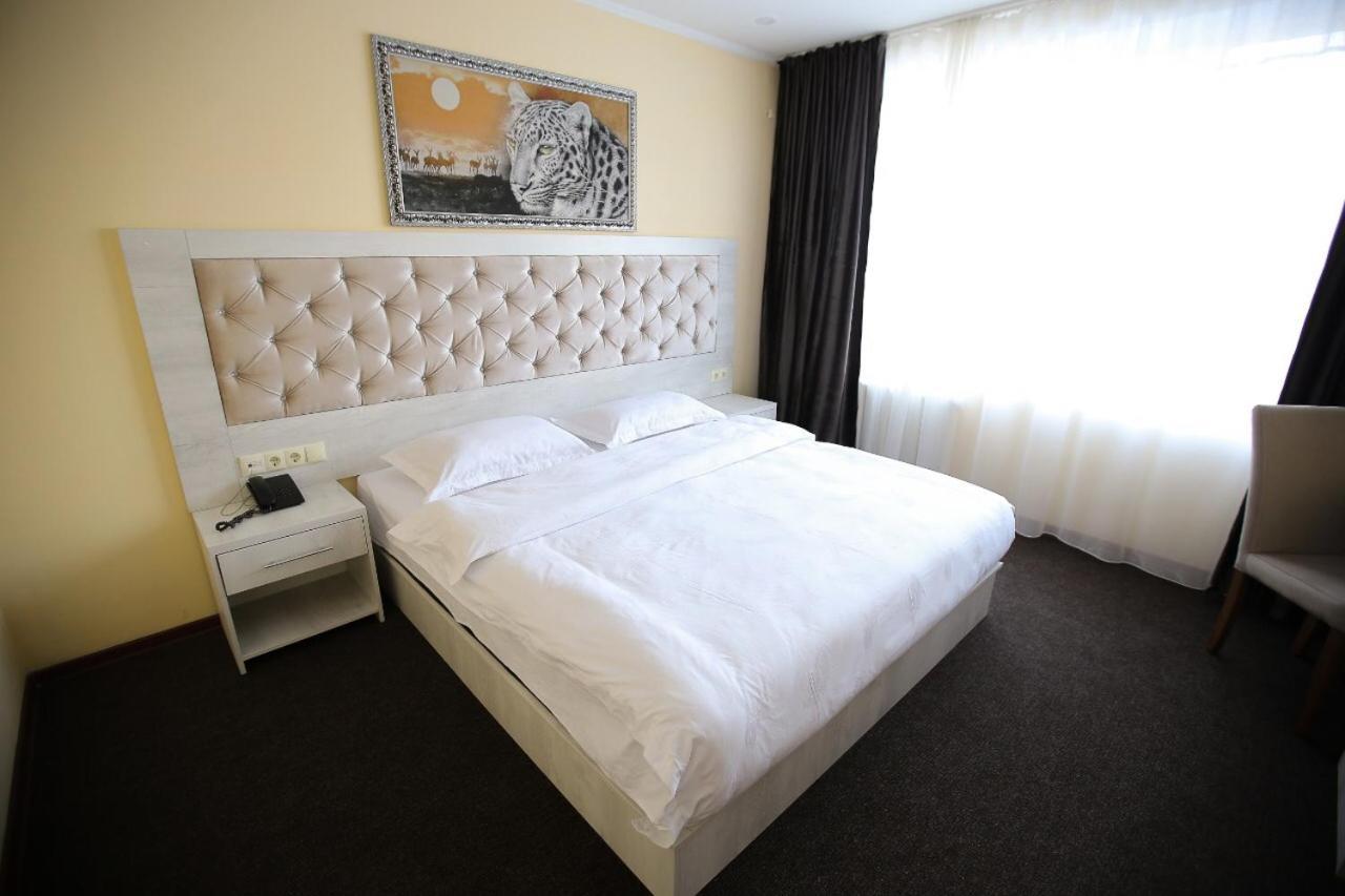 Altai Business Hotel Almaty Exterior photo