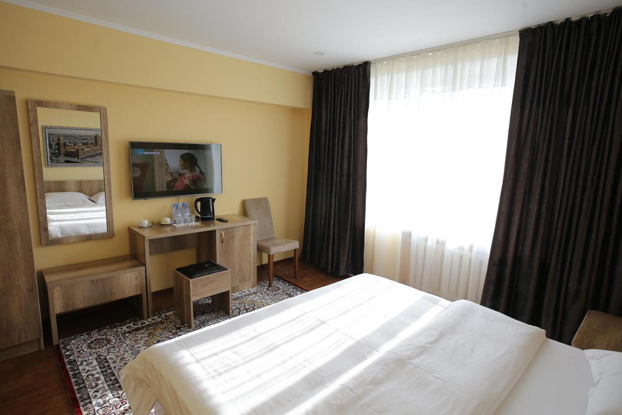 Altai Business Hotel Almaty Exterior photo
