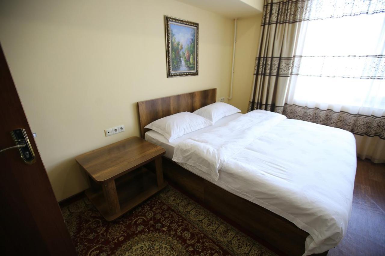 Altai Business Hotel Almaty Exterior photo